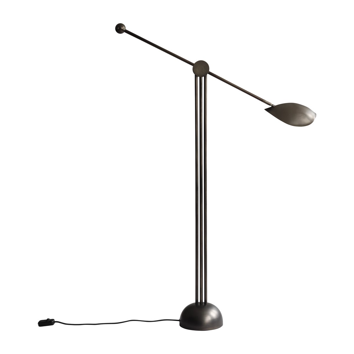 Bilde av 101 Copenhagen Stingray gulvlampe 106 x 145 cm Bronze