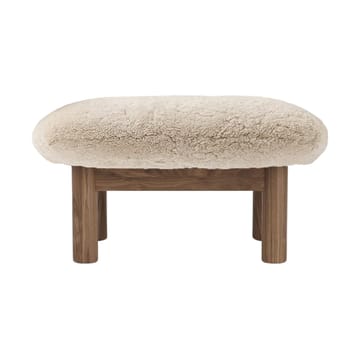 Brasilia fotskammel - Walnut-Nature sheepskin curly - Audo Copenhagen