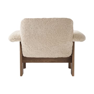 Brasilia lenestol low back - Walnut-Nature sheepskin curly - Audo Copenhagen