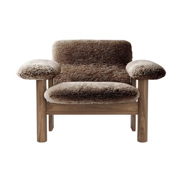 Brasilia lenestol low back - Walnut-Sahara sheepskin curly - Audo Copenhagen