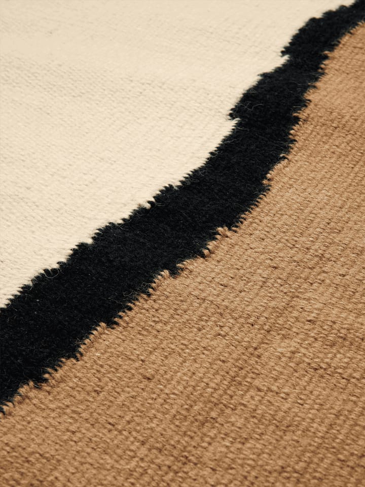 Soil Kelim teppe - Dark sand-off white, 140x200 cm - ferm LIVING