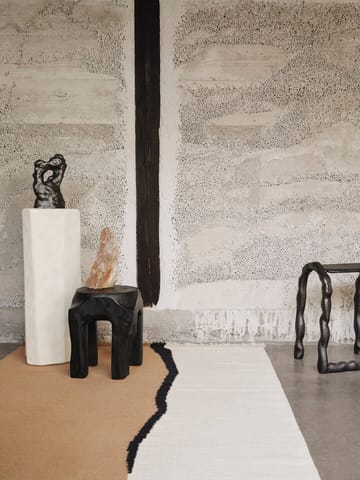 Soil Kelim teppe - Dark sand-off white, 140x200 cm - ferm LIVING