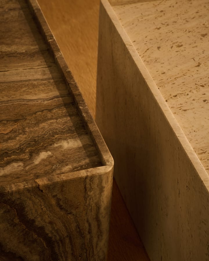 Pietra sidebord 30x80x40 cm, Neutral white travertine GUBI