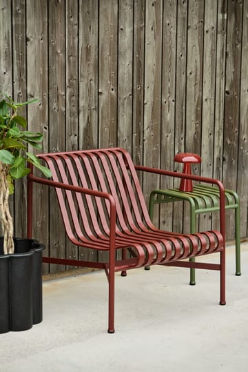 Palissade Low loungestol - Iron red - HAY