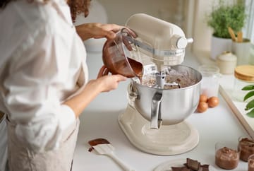 Artisan kjøkkenmaskin med løftearm 5,6 L - Almond cream - KitchenAid