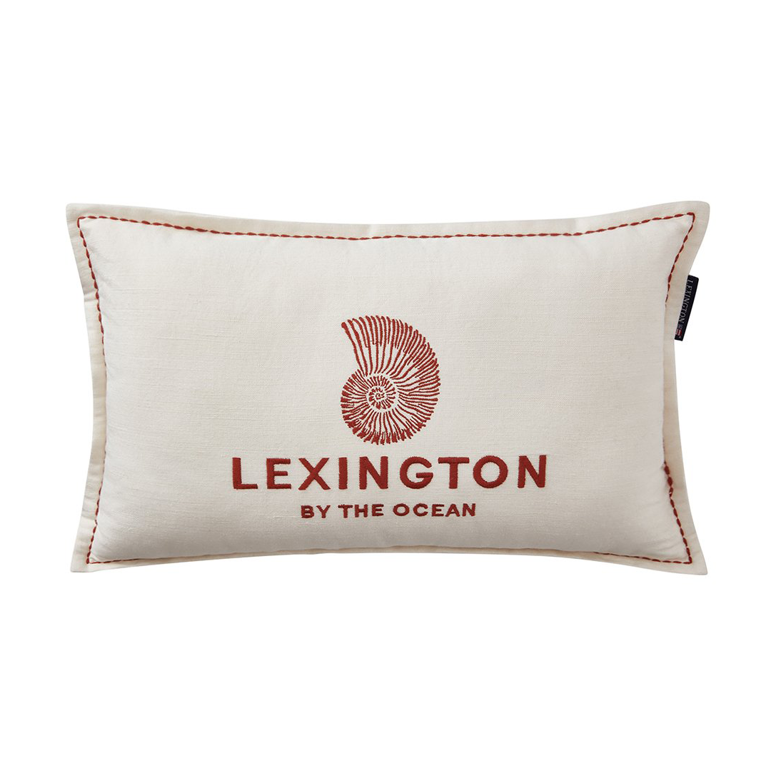 Bilde av Lexington Logo Emroidered by the ocean putetrekk 30x50 White