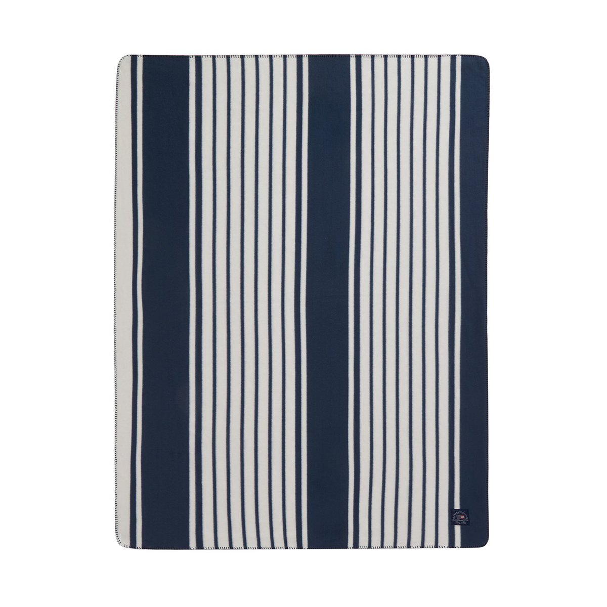 Bilde av Lexington Stripet Reycled Polyester fleecefilt 130x170 cm Navy