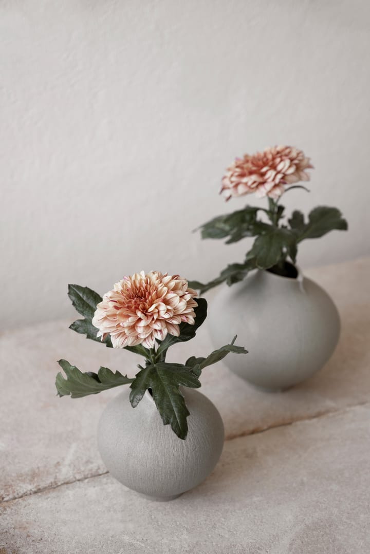 Line vase, Sand grey, medium Lindform