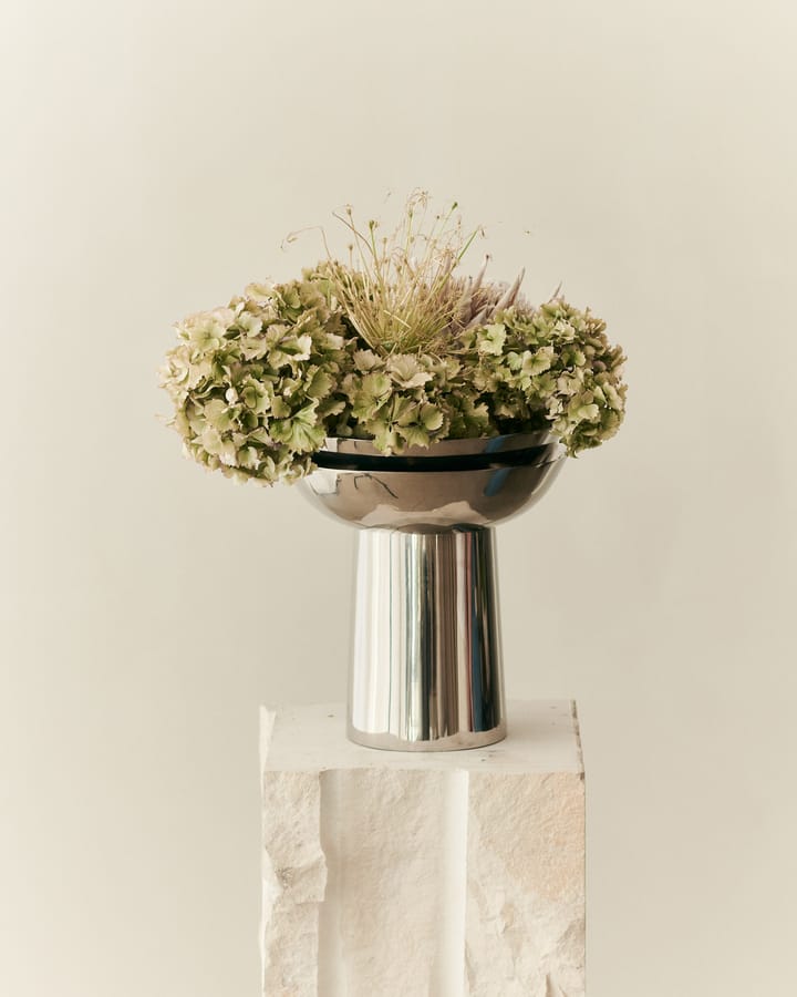 Fountain vase 02 30 cm, Raw Iron Louise Roe