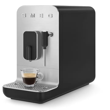 Smeg helautomatisk kaffemaskin med melkeskummer - Svart - Smeg