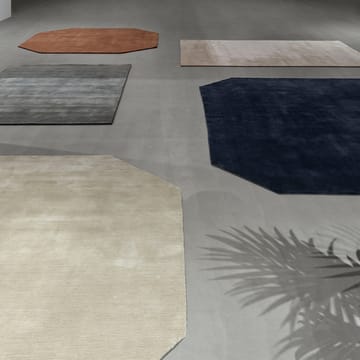 The Moor Rug AP8 teppe - Midnight blue - &Tradition