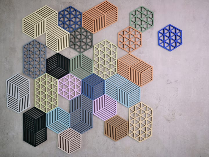 Hexagon gryteunderlag stor - Cool Grey - Zone Denmark